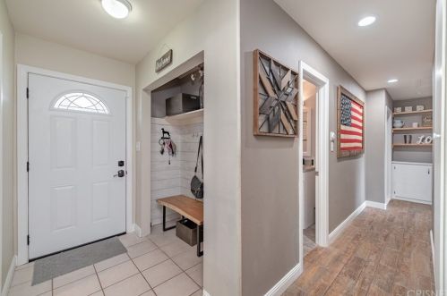 4050 Helene St, Simi Valley CA 93063-2929 exterior