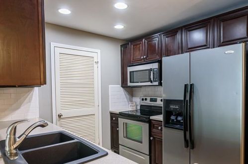 328 Granville Ct, Atlanta, GA 30328-3434