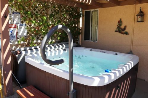 8671 Oakmount Blvd, Desert Hot Springs, CA 92240-1456