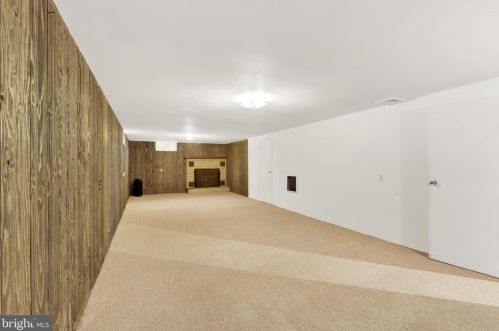 699 Barnstable Rd, Carlisle PA  17015-7425 exterior