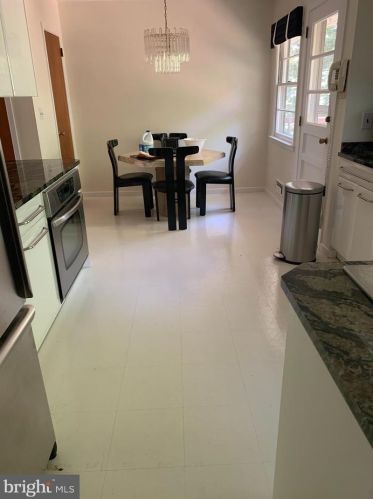 90 Woodside Ln, Princeton NJ  08540-5426 exterior