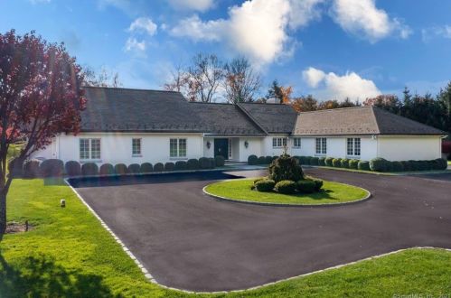 60 Round Hill Rd, Greenwich, CT 06831-3743