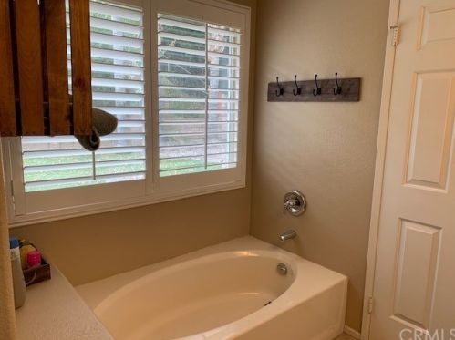 5595 Via Escalante, Riverside CA  92509-5563 exterior