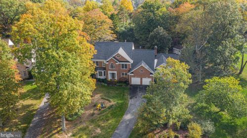 2407 Starcrest Dr, Silver Spring MD 20904-5459 exterior