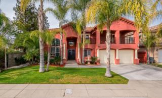 7503 Mccaffrey Ave, Fresno, CA 93722-2733