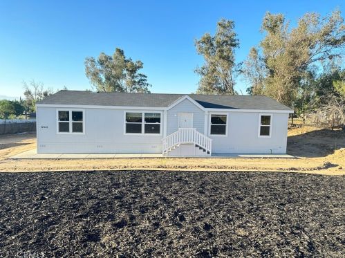 22048 Markham St, Perris, CA 92570-7136