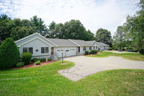 29 Rainbow Dr, Londonderry, NH 03053-6117