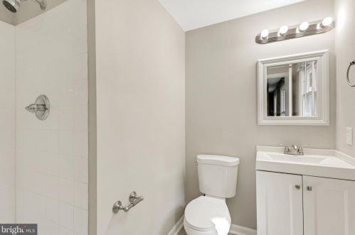 8902 Albert Stewart Ln, Silver Spring MD 20910-1949 exterior