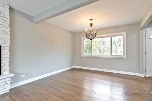 1019 Castlewood Ln, Bannockburn IL  60015-2609 exterior