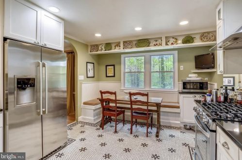 9527 Clement Rd, Silver Spring MD 20910-1643 exterior