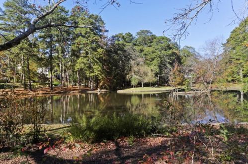 81 Lakeview Ave, Atlanta GA  30305-3779 exterior