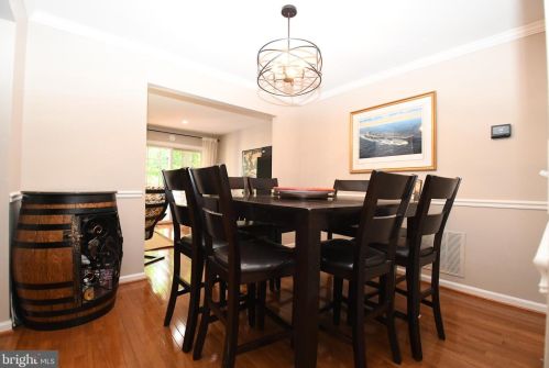 8909 Grandstaff Ct, Springfield VA  22153-1145 exterior