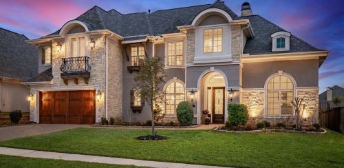 66 Oak Estates Dr, Conroe, TX 77384-2111