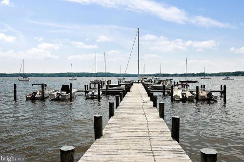 410 Old County Rd, Severna Park MD 21146-4655 exterior