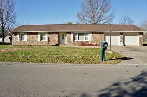 608 Mary Lynn Dr, Marion, IL 62959-4114