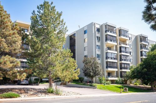 13800 Marina Dr, Denver CO  80014-5500 exterior