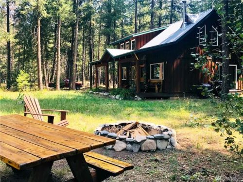 63 Mazama Pines Ln, Winthrop, WA 98833-9744