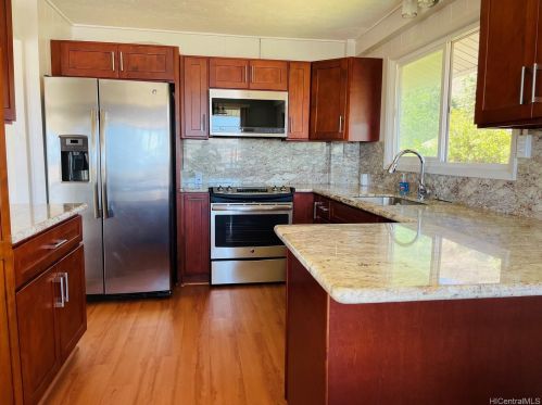 1734 Kilohi St, Honolulu, HI 96819-2639