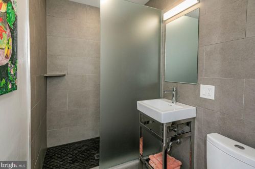 15 Robert Rd, Princeton NJ  08540-5332 exterior