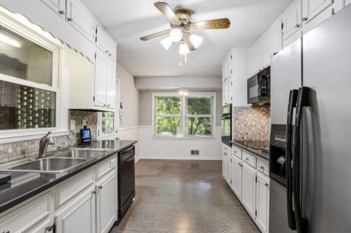 2697 Fleur De Lis Pl, Atlanta GA  30360-1409 exterior