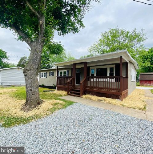 311 Washington St, Remington, VA 22734-9625