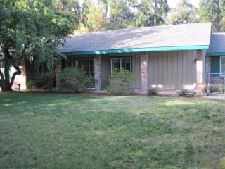 2502 Main St, Visalia, CA 93291-4335