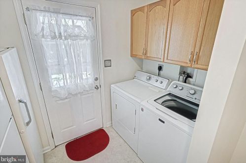 2865 Admire Springs Dr, York PA  17315-4584 exterior