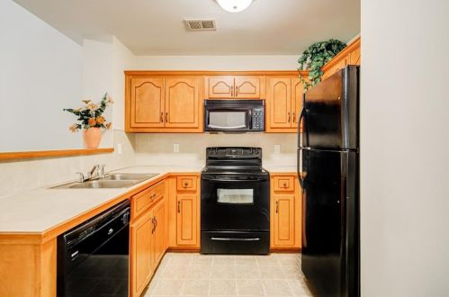 126 Cypress Ct, Holly Springs, GA 30115-8002