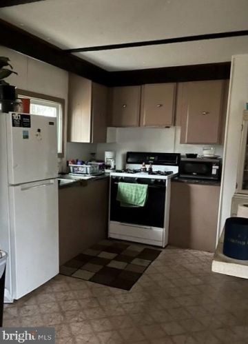 660 Conodoguinet Ave, Carlisle, PA 17015-8971