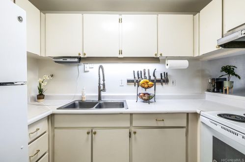 94-1472 Lanikuhana Ave, Mililani, HI 96789
