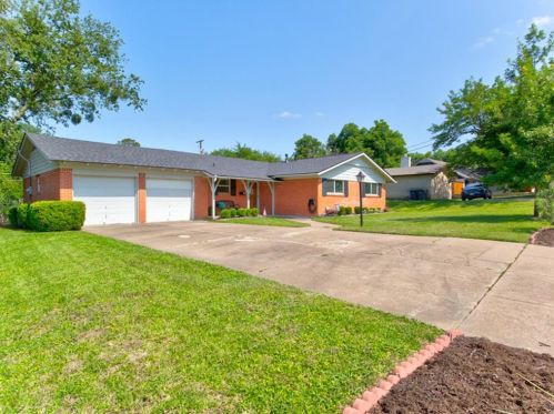 5621 Wedgworth Rd, Fort Worth TX  76133-2806 exterior