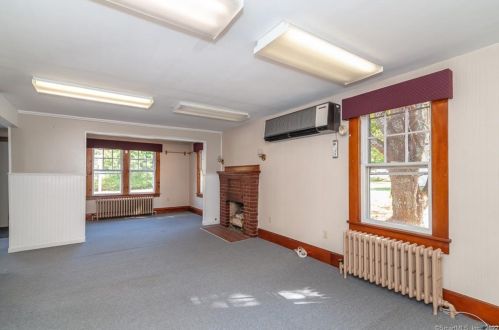 58 Norwich Rd, Quaker Hill CT  06375-1127 exterior