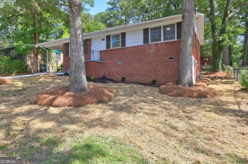 3367 Eisenhower Rd, Atlanta GA  30354-3410 exterior