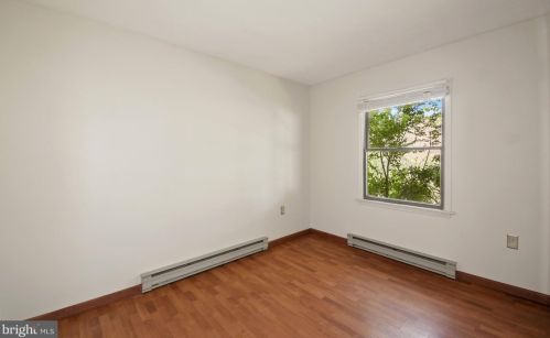 39 Hillman Ct, Aberdeen MD  21001-2406 exterior