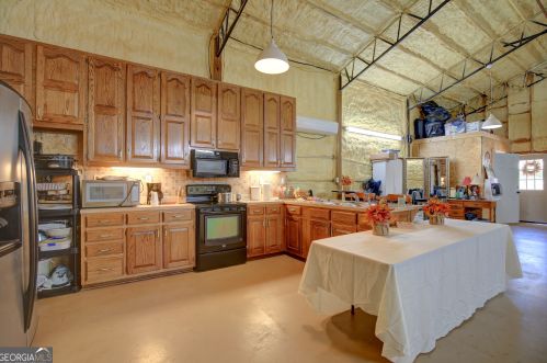 1 Forest Pl, Newnan, GA 30263-3034