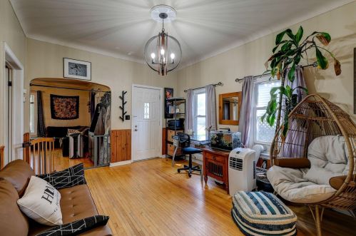 244 Annapolis St, Saint Paul, MN 55118-1514