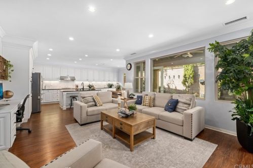 29 Bromeliad, Irvine CA  92618-2247 exterior