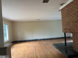 6613 Carlinda Ave, Columbia, MD 21046-1021