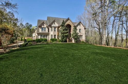 360 Cameron Ridge Dr, Atlanta, GA 30328-4710