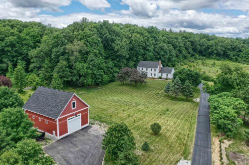 156 Broad St, Hollis, NH 03049-6026