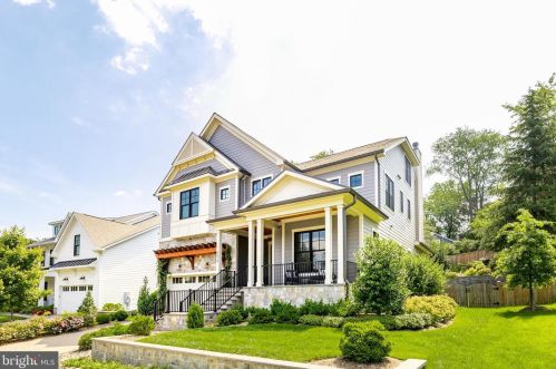 5614 33rd St, Arlington, VA 22207-1540