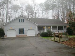 303 Lindsay Landing Ln, Yorktown, VA 23692-3330
