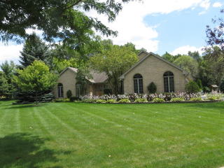 25781 Arrowhead Dr, Long Grove, IL 60060