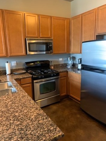 332 River St, Lemont, IL 60439-7265