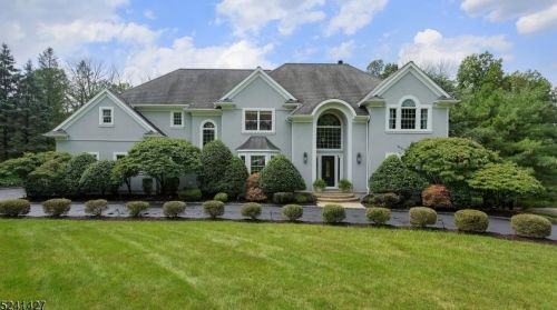 29 Broadway Rd, Warren, NJ 07059-5055
