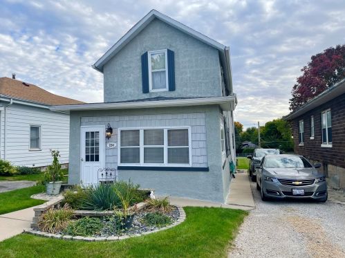 234 7th St, Rockwell, IL 61301-1735