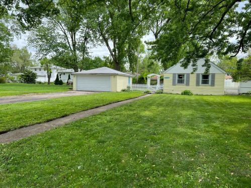 2710 40 St, Hammond IN 46322-2731 exterior