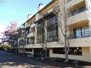 608 Wimbledon Ct, Eugene OR  97401-1780 exterior