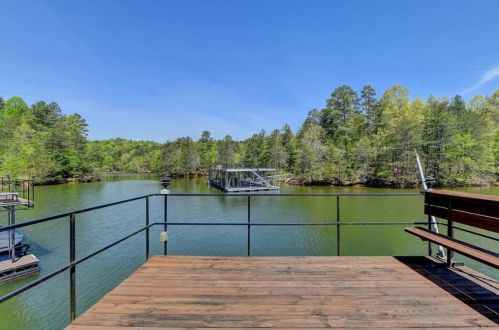 287 Chestatee View Dr, Dawsonville, GA 30534-6429