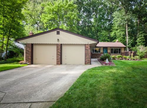 26490 Strawberry Ln, Cleveland, OH 44145-5416